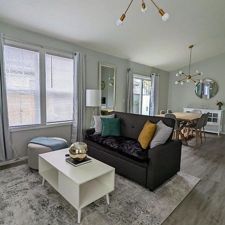 Contemporary 2-Bedroom Close To Downtown, Dining 尤金 外观 照片