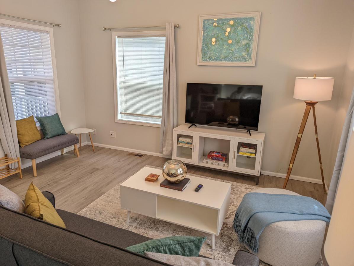Contemporary 2-Bedroom Close To Downtown, Dining 尤金 外观 照片