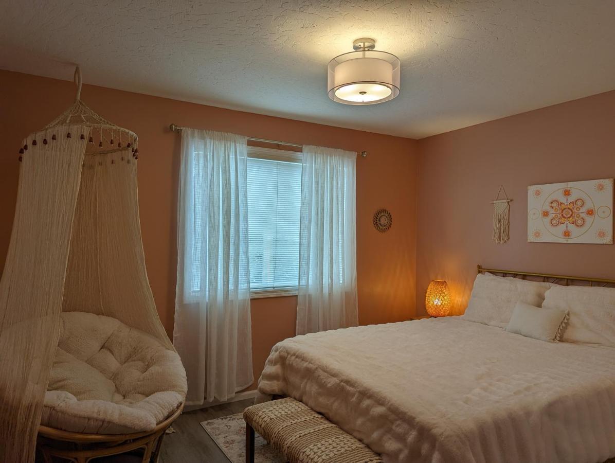 Contemporary 2-Bedroom Close To Downtown, Dining 尤金 外观 照片